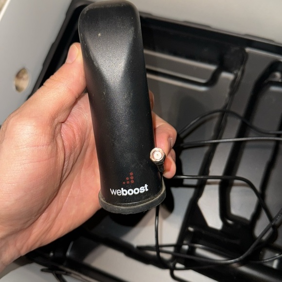 weBoost Home Cell Signal Booster Home 4G works w/ all carriers up to 1500 sq. ft - Picture 6 of 12